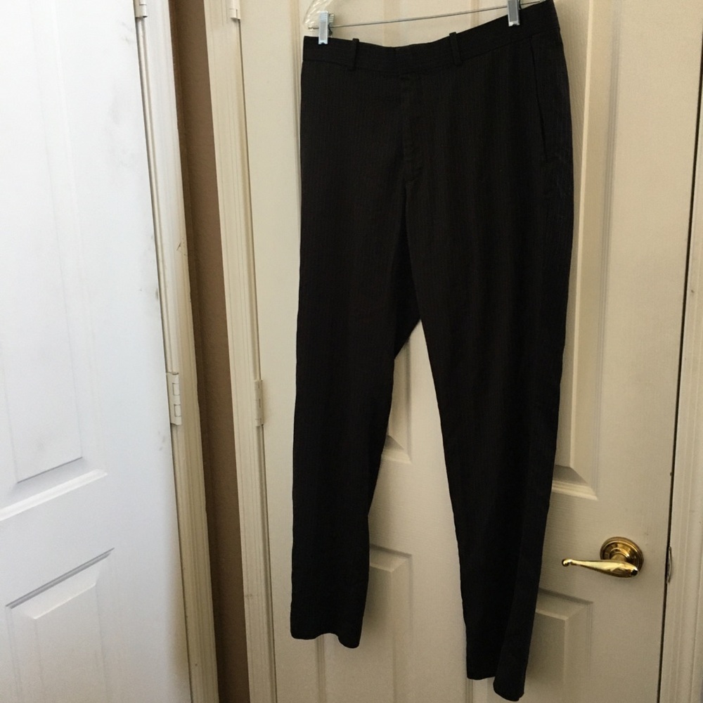 FINAL MARKDOWN Men’s perry Ellis slim fit slacks 34 x 32